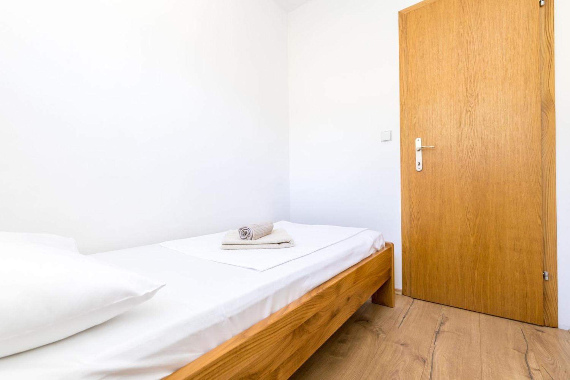 Apartment Krk David & Matej Linardici Экстерьер фото